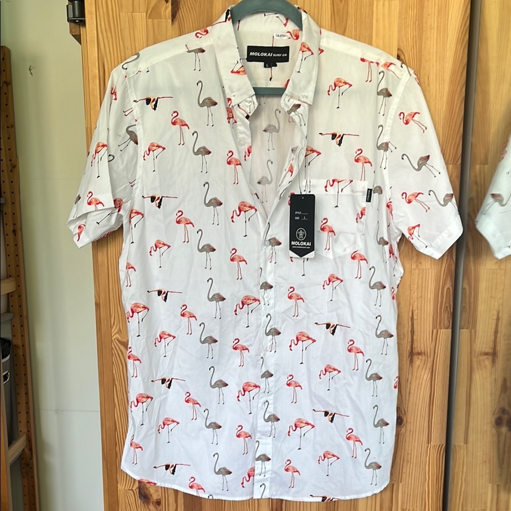 Molokai Surf flamingo 🦩 button-down shirt (size L)